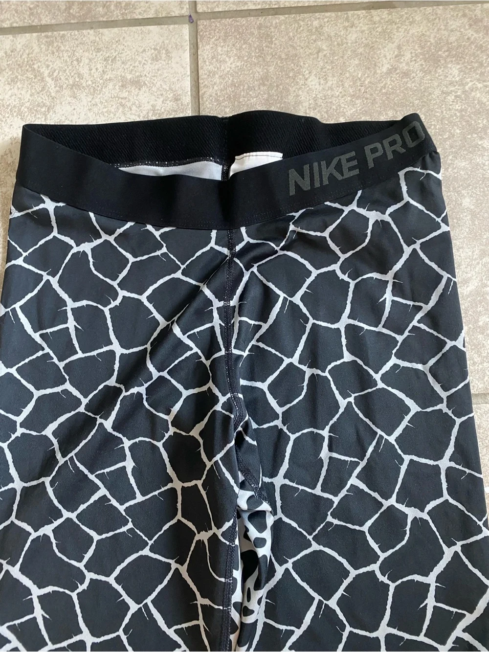 Nike Girls' Black & Gray Animal Print Leggings with Neon Swoosh Medium